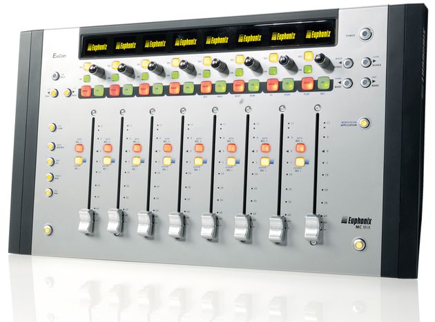 Thanks to the EuCon protocol, the MC Mix dynamically maps its controllers.